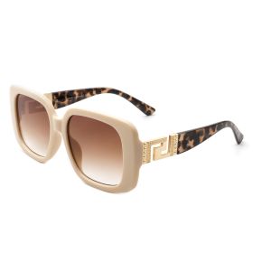 Square Chic Flat Top Women Fashion Sunglasses (Color: Nude)